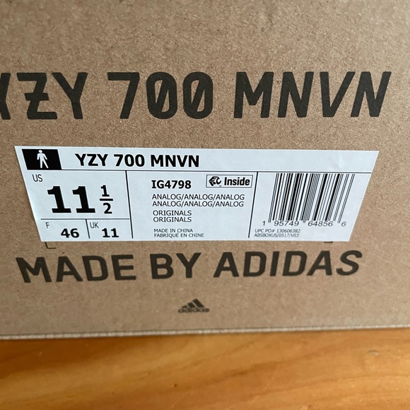 SOLD Yeezy Boost 700 MNVN ‘Analog’ - Picture 14 of 14
